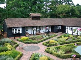 White Lodge Cottage，位于吉尔福德的木屋