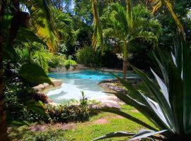 Hacienda Xcaret，位于普拉亚卡门秘密河附近的酒店
