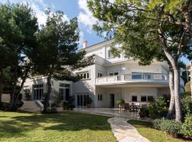 Villa Thetis Athens，位于马蒂的带泳池的酒店