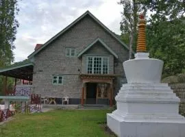 Gemoor Khar- Manor House