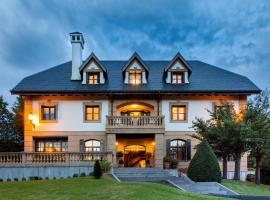 Family Home in Oiartzun with Mountain View，位于欧阿提兹的酒店