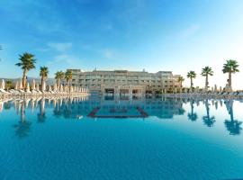 Andriake Beach Club Hotel - All Inclusive，位于代姆雷的酒店