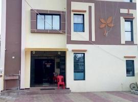 Shivam Hotel，位于迪乌的酒店