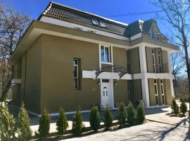 Family Hotel Gradina，位于克尔贾利石蘑菇国家公园附近的酒店