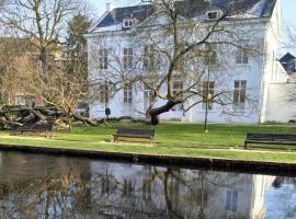 Hotel Kronacker，位于蒂嫩的酒店