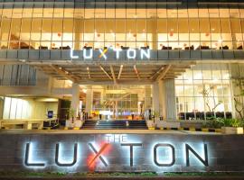勒克斯顿酒店，位于万隆Bandung Wetan的酒店