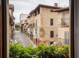 Hotel Boutique Casona del Boticario，位于圣比森特德拉松谢拉的酒店