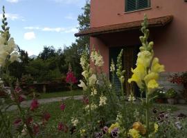 La Torretta bed & breakfast，位于Torriglia的酒店
