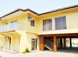 City King Apartment Hotel，位于蒙罗维亚的酒店