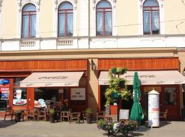 Promenade Panzió，位于米什科尔茨的住宿加早餐旅馆