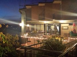 Locanda Ristorante Bar Il Faro，位于Guiglia的住宿加早餐旅馆