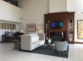 Holiday Inn Express Prince Frederick，位于Prince Frederick的酒店