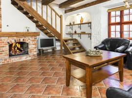 Deluxe Apartments in the city center with Balcony，位于派尔努的酒店