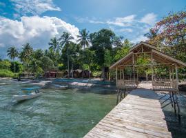 Pristine Paradise Dive Resort Una Una，位于Pulau Unauna的度假村