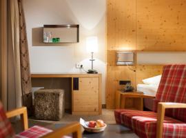 Hotel Jerzner Hof 4 Sterne Superior，位于耶岑斯的酒店