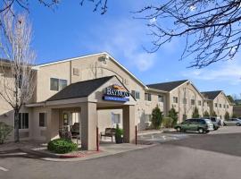 Baymont by Wyndham Golden/Red Rocks，位于莱克伍德的酒店