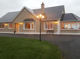 Large Luxury House，位于Ballyell的酒店