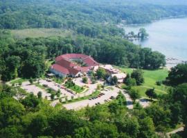 Potawatomi Inn & Cabins，位于安哥拉的酒店