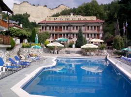 Комплекс Рожена, хотел, хотелски комплекс Рожена，位于Rozhen的酒店