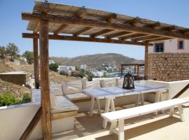 Luxury house in the island of Patmos，位于Grikos的酒店