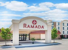 Ramada by Wyndham Watertown Thousand，位于沃特敦的华美达酒店