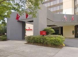 Ramada by Wyndham Augusta Downtown Hotel & Conference Center，位于奥古斯塔的酒店