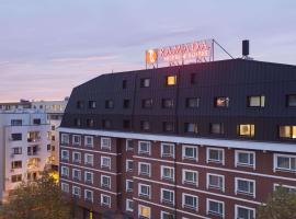 Ramada Hotel & Suites by Wyndham Bucharest North，位于布加勒斯特布加勒斯特伯尼亚萨国际机场 - BBU附近的酒店