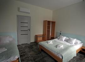 Motelik Grosar Gorlice，位于戈尔利采的酒店