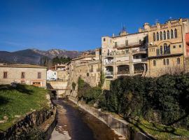 Hotel La Fonda dels Pirineus，位于马斯萨内特-德卡夫雷尼斯的酒店