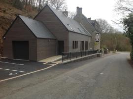Auberge De L'Abbaye-Logis Hôtel Restaurant，位于昂比的酒店