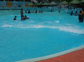 Isla Rosy Wavepool & Resort，位于Buliran的酒店
