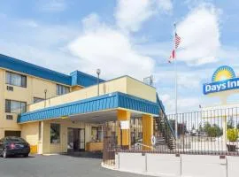 Days Inn By Wyndham Bellingham WA