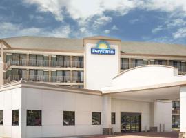 Days Inn by Wyndham Columbus-North Fort Moore，位于哥伦布的酒店