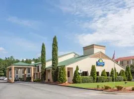 Days Inn & Suites by Wyndham Peachtree Corners Norcross