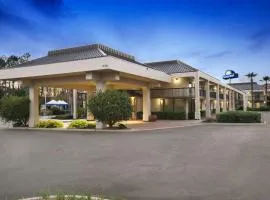 杰克逊维尔机场戴斯酒店，位于杰克逊维尔杰克逊维尔国际机场 - JAX附近的酒店