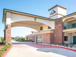 Days Inn by Wyndham Baytown East