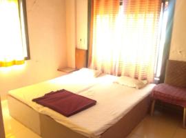 Hotel Dawat，位于浦那的酒店