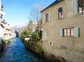 Les Deux Rives，位于Cierp的酒店
