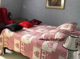 bar b'rock hotel，位于Narnhac的酒店