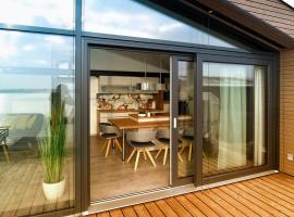 PETIT-CHALET AM HAINER SEE，位于Rötha的酒店