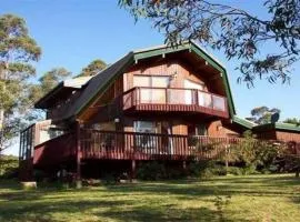 Sublime Cedar Lodge Leura