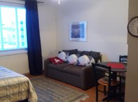 Cosy studio apartment，位于瓦萨的酒店