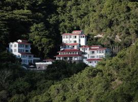 皇后花园度假村 - 汉普郡经典酒店,位于温沃德赛德的酒店