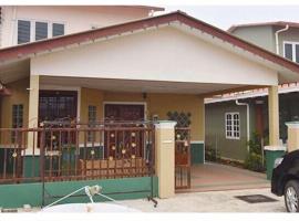 Homestay DI Kota Samarahan，位于Kota Samarahan的酒店