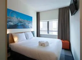 海牙斯海弗宁恩海滩舒适酒店