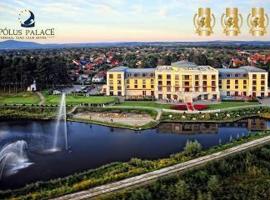 Polus Palace Thermal Golf Club Hotel，位于Göd的酒店