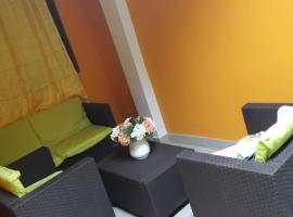 HOSTAL LAS GARZAS DEL PELADO，位于普拉亚斯的酒店