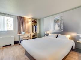 B&B HOTEL FREJUS Puget-sur-Argens，位于弗雷瑞斯的酒店