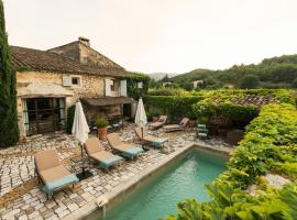 Villa Grenache, La Bastide de Marie, Villa avec services，位于梅内尔伯的酒店