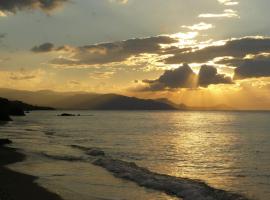 Ierapetra La Luna Blu，位于费马的酒店